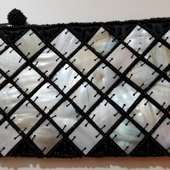 NWT Vintage mod by design mother of pearl wristlet purse. - Picture 2 of 7